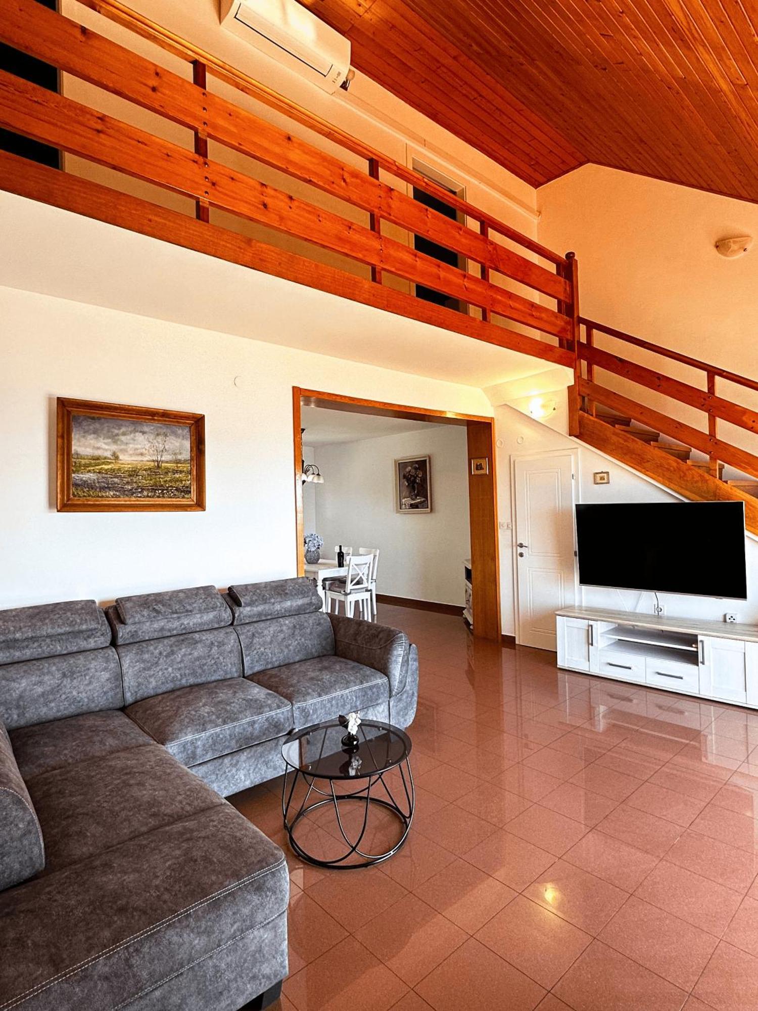 Apartments Vilma Murter Bagian luar foto